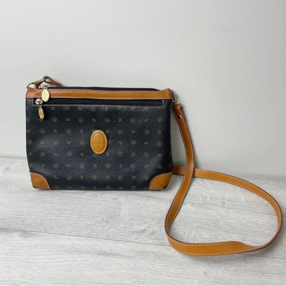 𝅺IL Nuovo Barocco Made in Italy Signature Brown Leather Crossbody Bag
